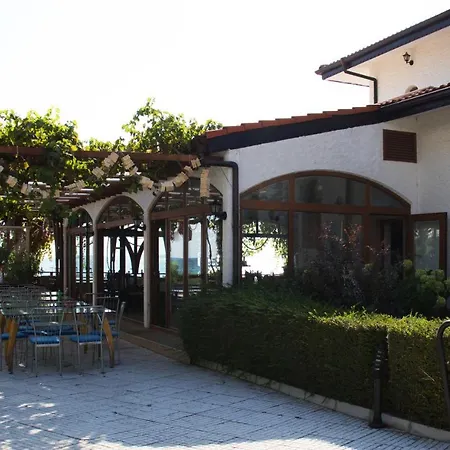 Vm Robinson 3* Pomorie